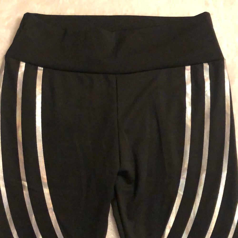 Adults Medium Black Leggings w Reflective Stripes